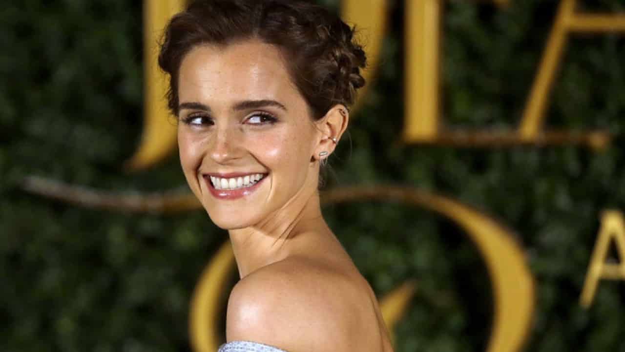 Emma Watson è il nuovo volto di Prada Beauty Emma Watson è il nuovo volto di Prada Beauty