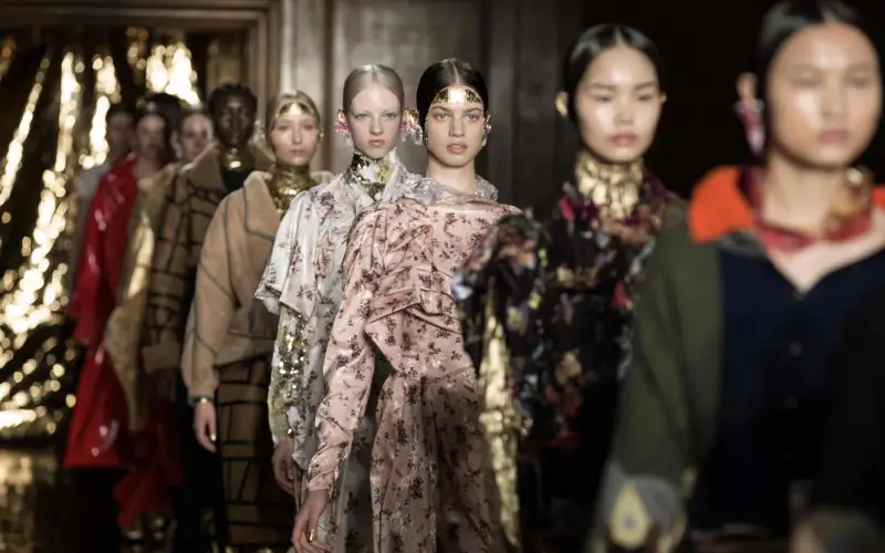 sfilate london fashion week 2020