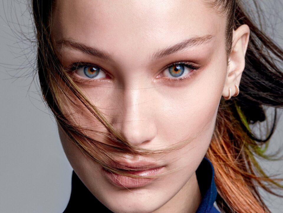 bella hadid compie 24 anni