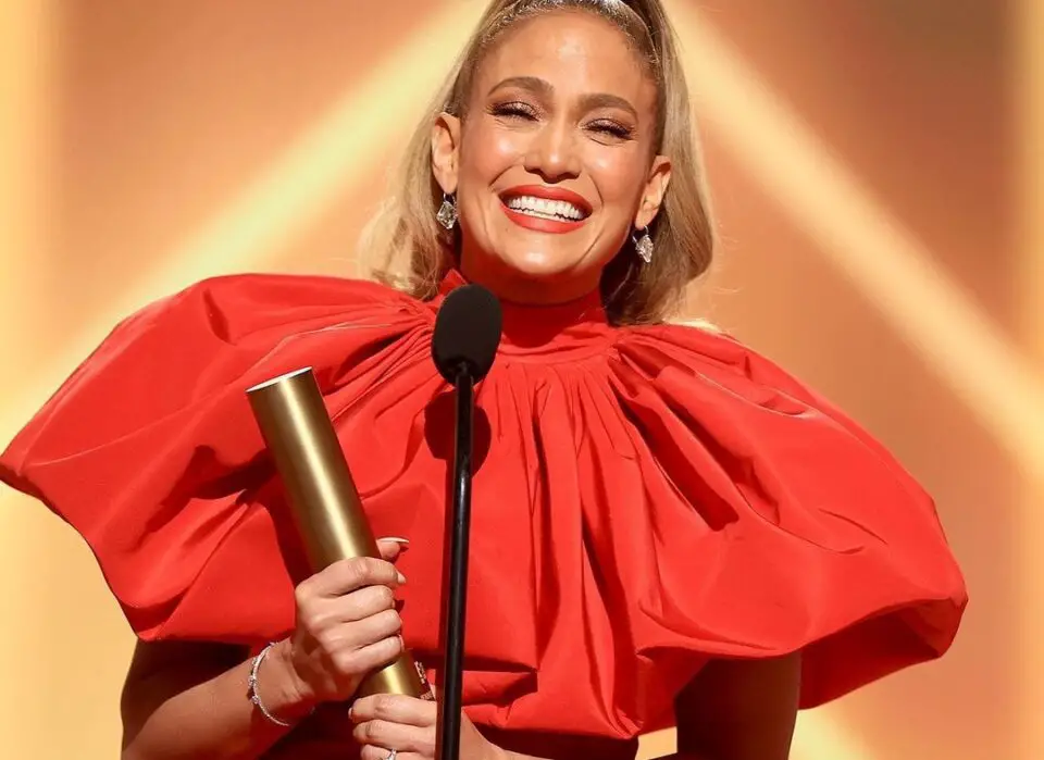 Jennifer Lopez ai People's Choice Awards 2020