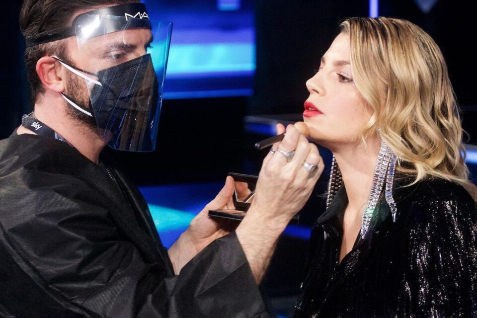 Make-up Natale 2020, i consigli di Simone Belli