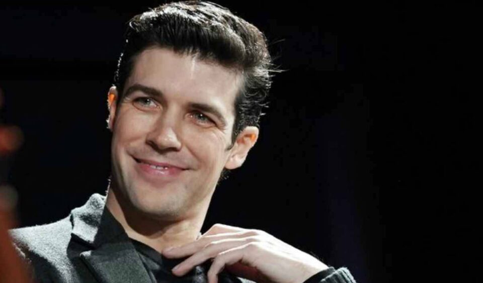 Roberto Bolle e il Tapiro d'Oro di Striscia la Notizia