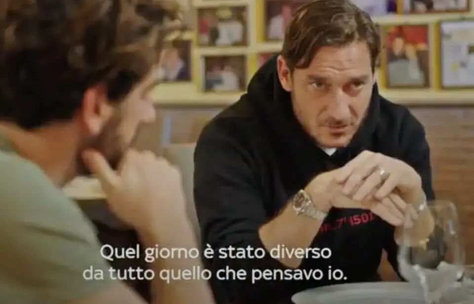 "Speravo de morì prima", seconda clip con Totti e Castellitto
