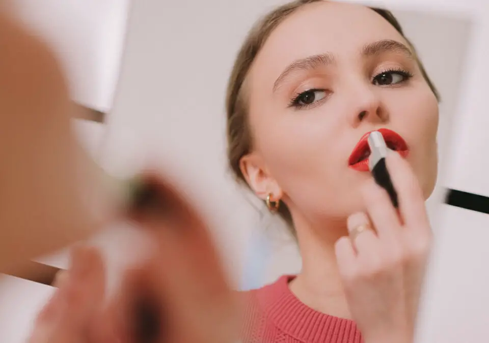 Chanel: Lily-Rose Depp testimonial dei nuovi rossetti Rouge Coco Bloom