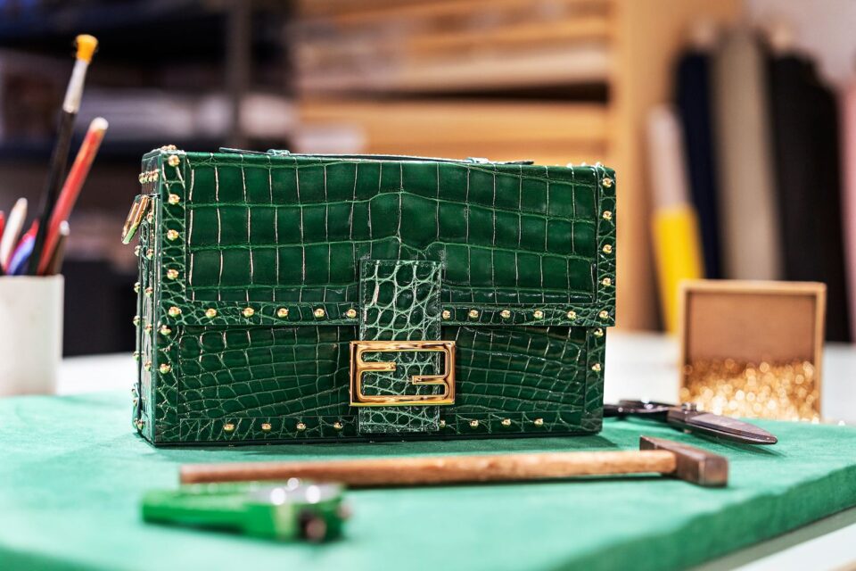 “Hand in hand”, Fendi celebra l’artigianato italiano