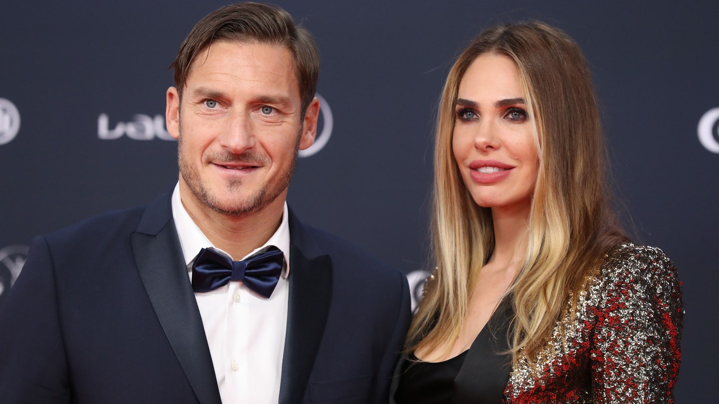 Totti, Ilary e i tradimenti: presto la confessione in diretta tv Totti, Ilary e i tradimenti: presto la confessione in diretta tv