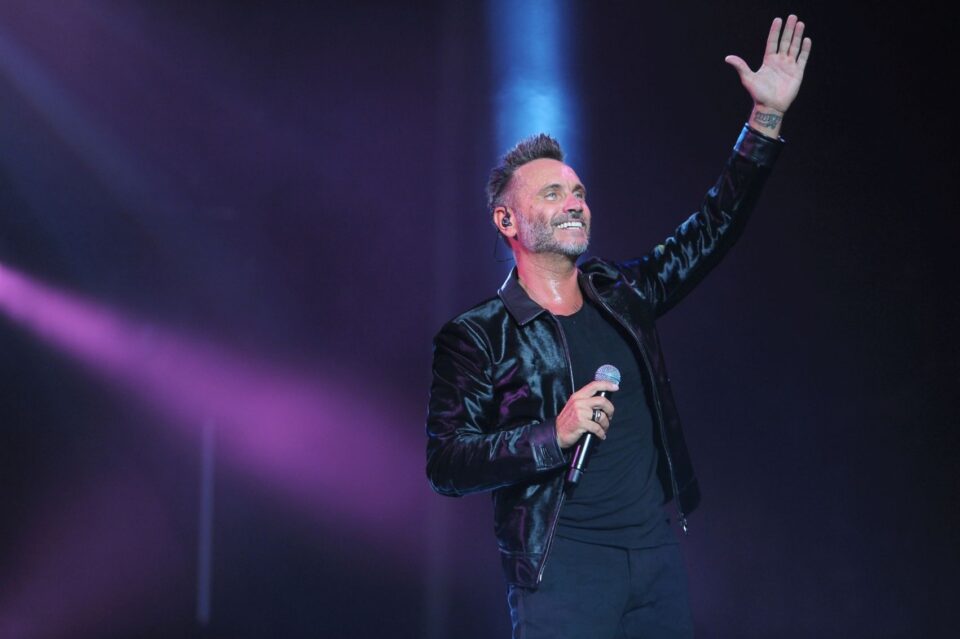 Nek torna dal vivo con il suo Live Acustico 2021