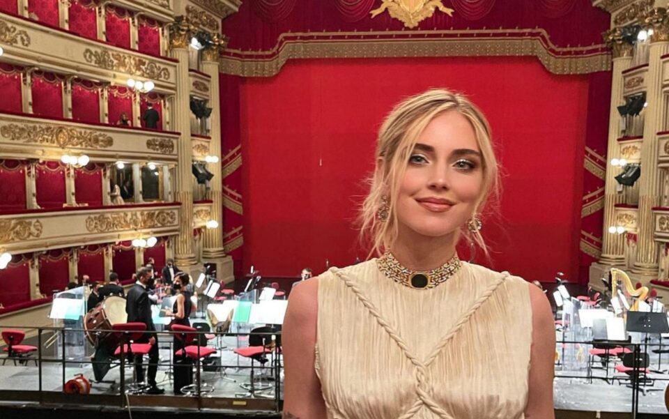 Chiara Ferragni in Dior e gioielli Bulgari alla Scala