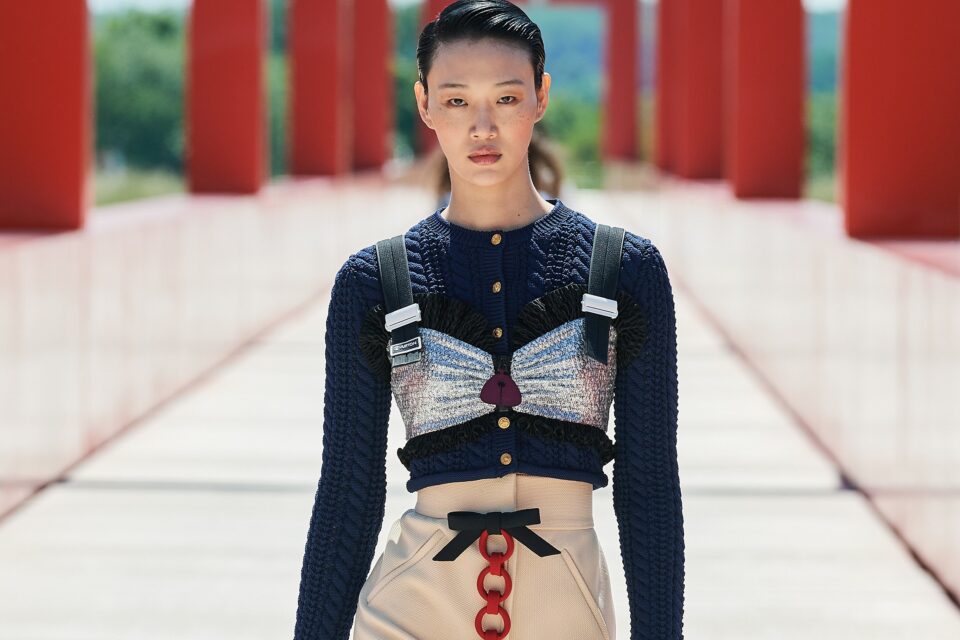 Louis Vuitton, la sfilata Cruise 2022
