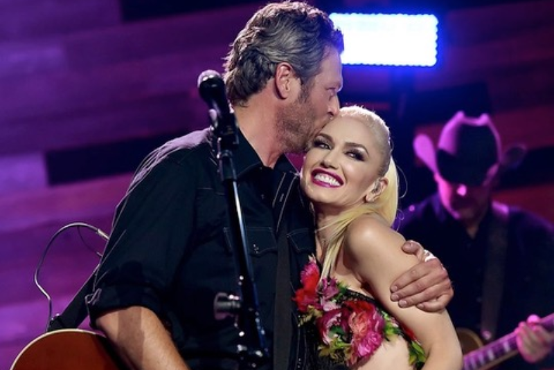 Gwen Stefani, look addio al nubilato