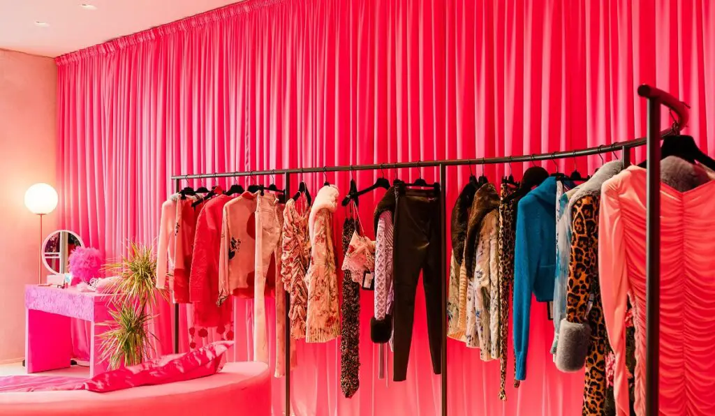 Blumarine, il pop-up di Forte dei Marmi dedicato alla collezione FW21