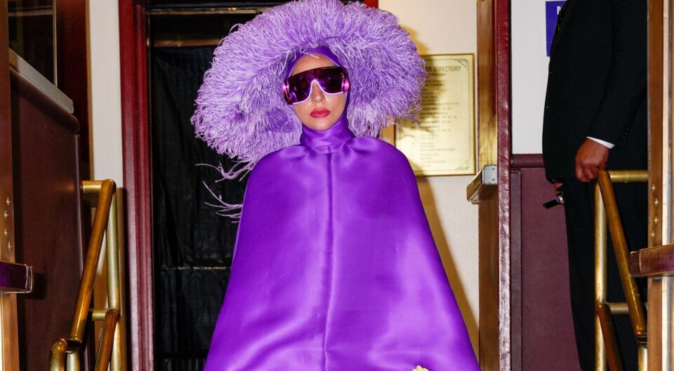 Lady Gaga in Haute Couture Valentino Des Ateliers