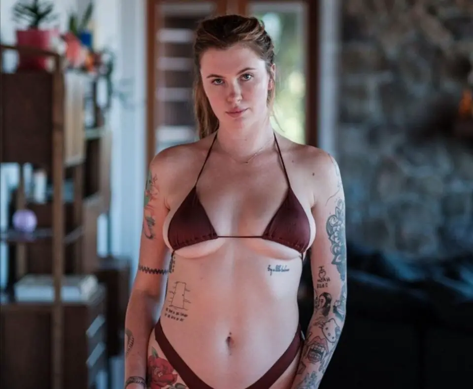 Ireland Baldwin, il messaggio di body positivity