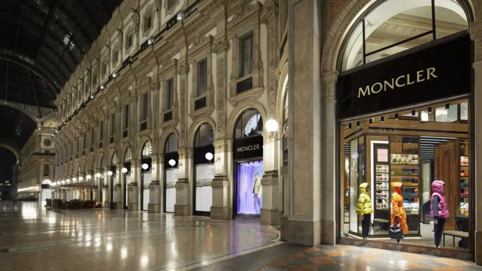 Moncler, nuovo flagship in Galleria a Milano