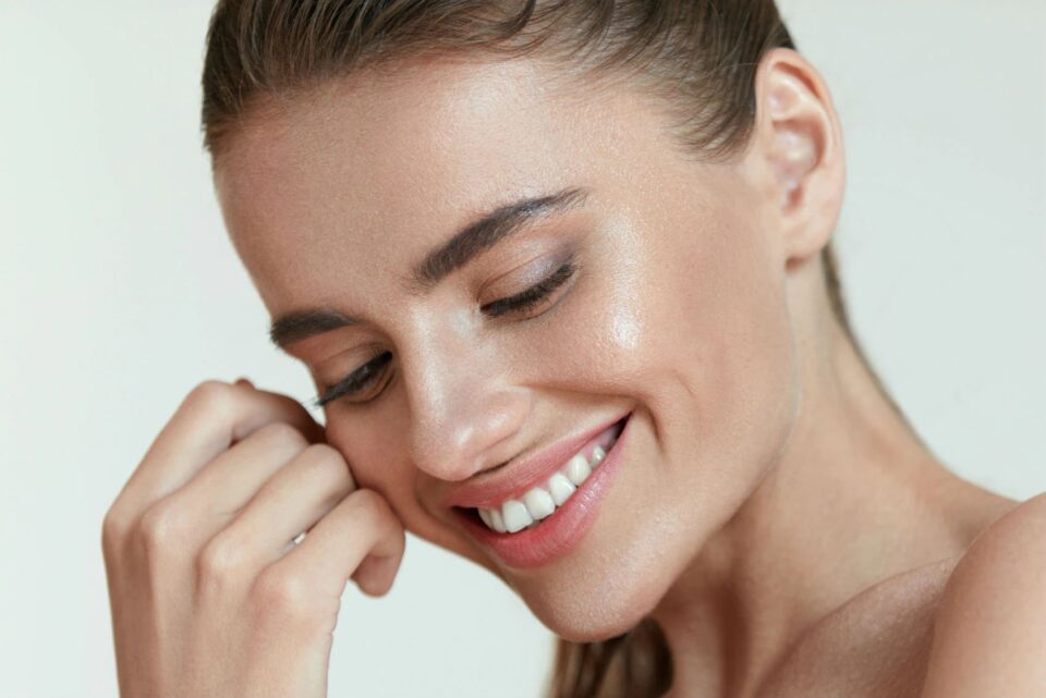 Pelle sana, la beauty routine serale in 7 mosse