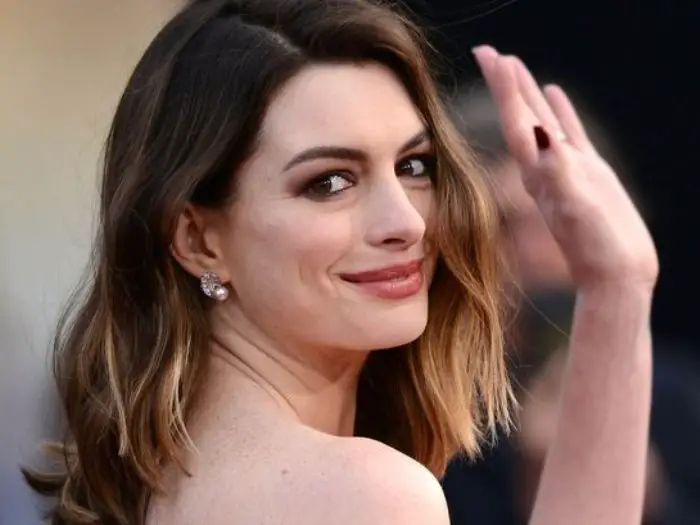 Buon compleanno Anne Hathaway