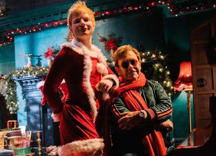Elton John ed Ed Sheeran in "Merry Christmas"