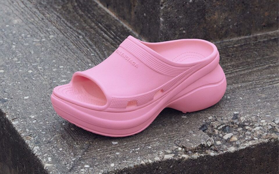 Balenciaga Crocs Pool, i sandali platform open toe
