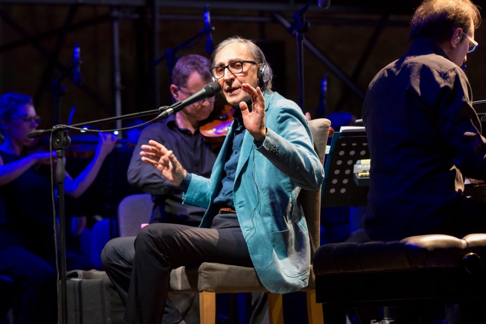 "Invito al viaggio", al cinema il concerto evento dedicato a Franco Battiato