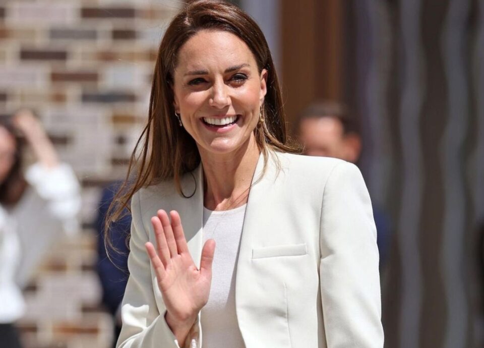 Kate Middleton con giacca low cost di Zara