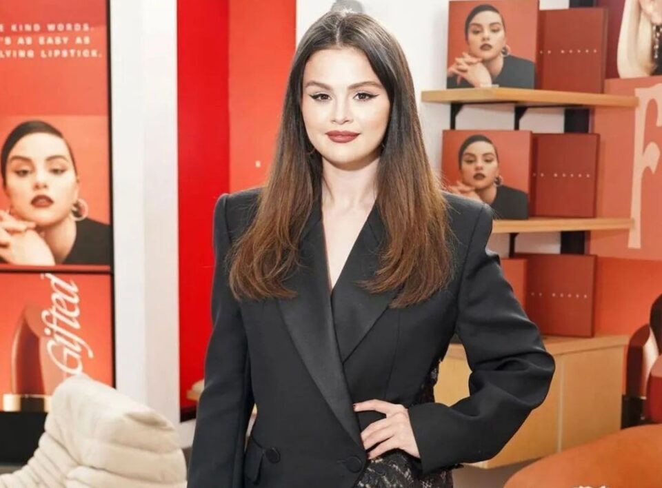 Selena Gomez, il lancio della nuova linea di Rare Beauty