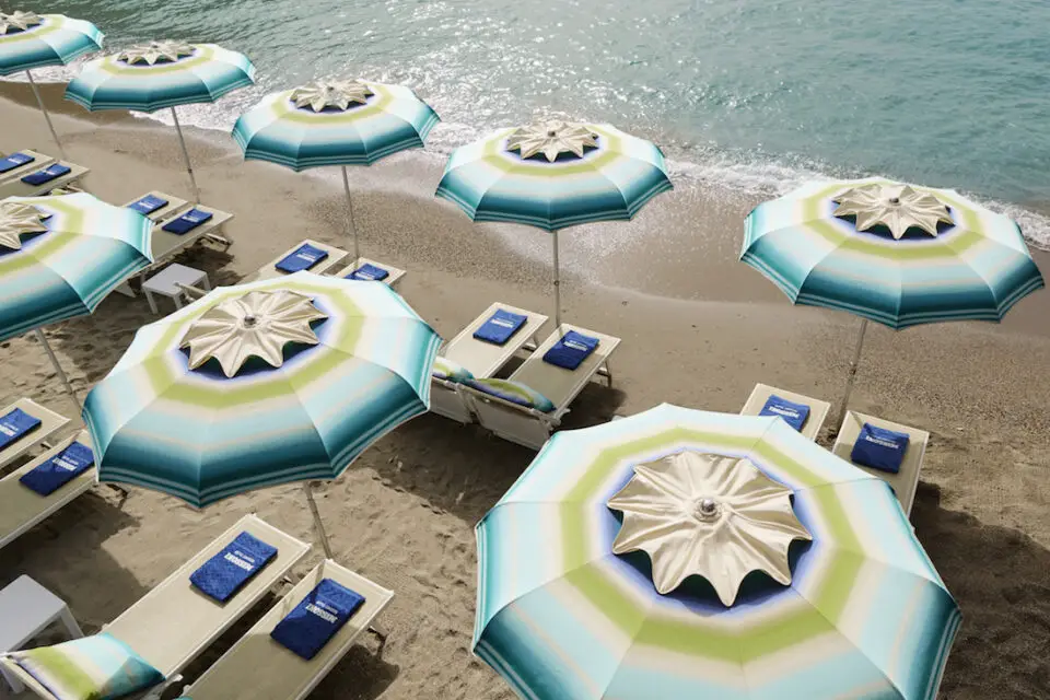 Missoni veste le vacanze lusso al Resort Le Carillon di Paraggi a Portofino