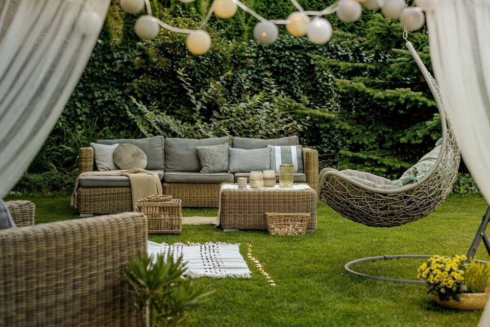 Giardino, tanti consigli pratici per arredarlo