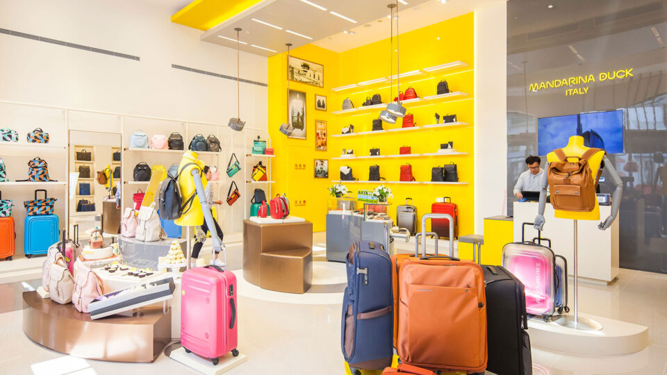 Mandarina Duck, la capsule di zaini per celebrare i 45 anni