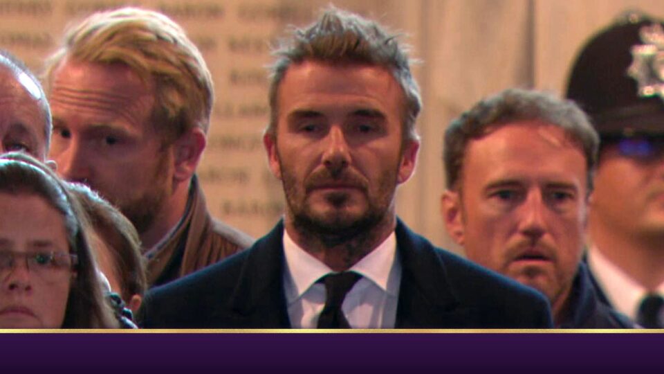 David Beckham, 12 ore di fila per la Regina Elisabetta