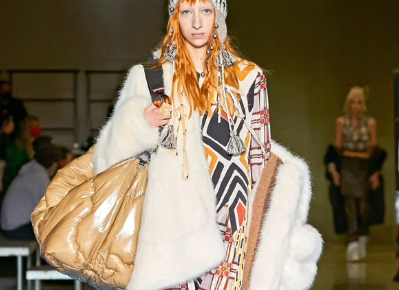 Borse oversize, il trend Autunno-Inverno 2022/23