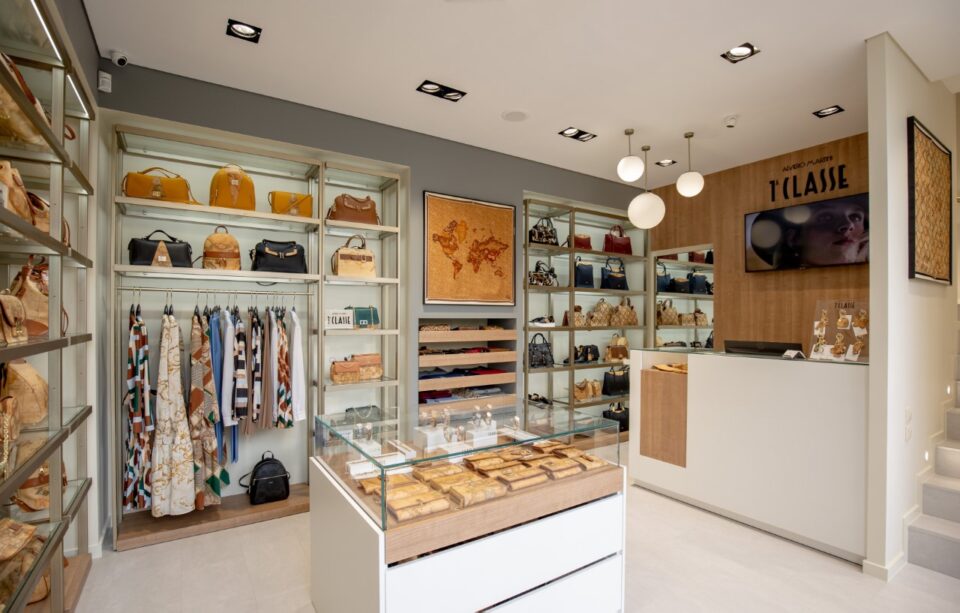 Alviero Martini 1A Classe, la prima boutique ad Atene