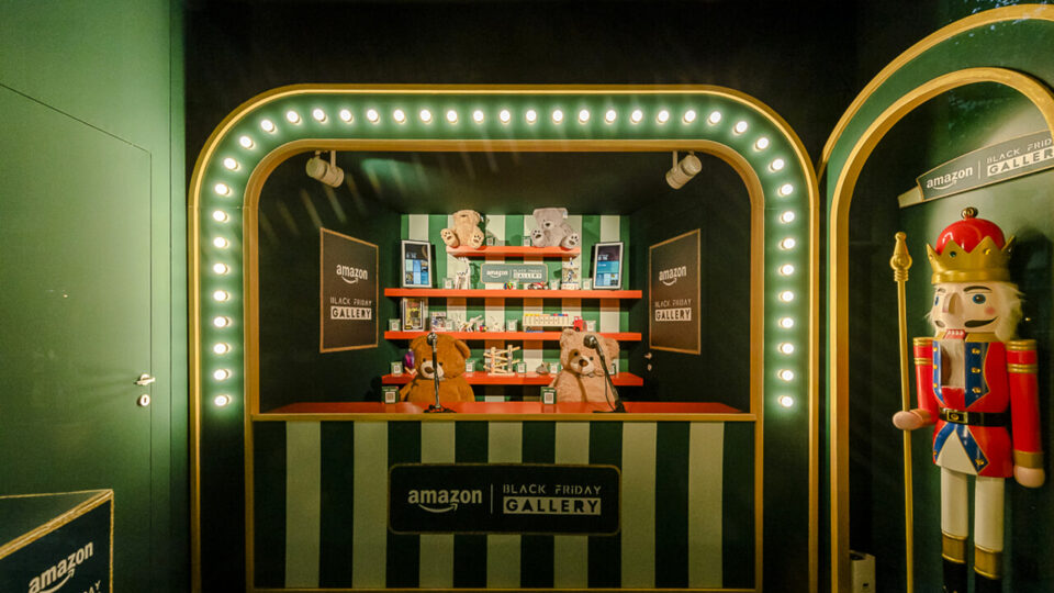 Amazon, a Milano uno store per il Black Friday 2022