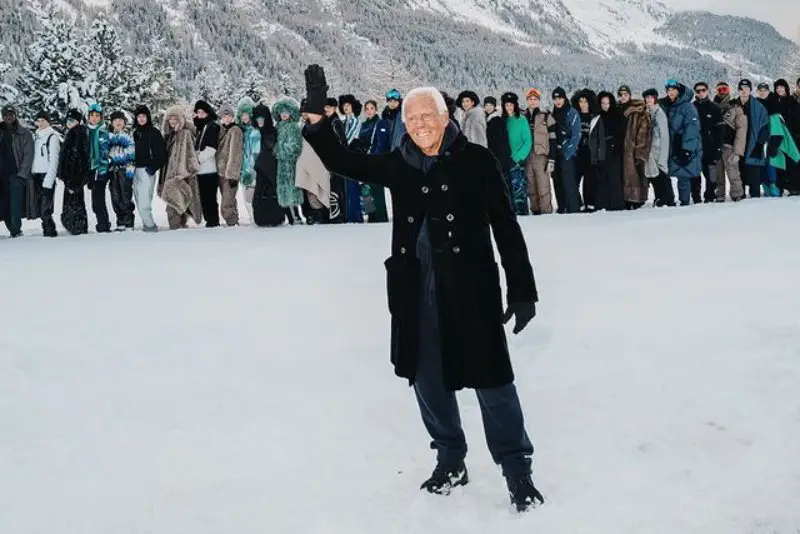 Giorgio Armani, la collezione Neve sfila a St. Moritz