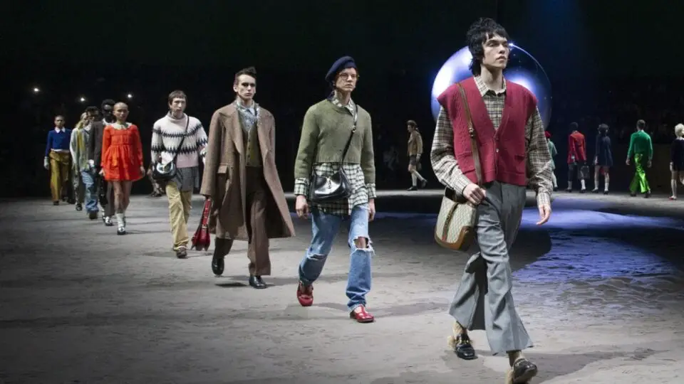Gucci sfila a Milano Moda Uomo 2023 con lo show maschile