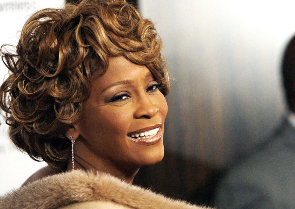 MAC, la linea make-up dedicata a Whitney Houston
