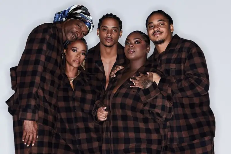 Snoop Dogg e famiglia nella campagna Skims Holiday 2022