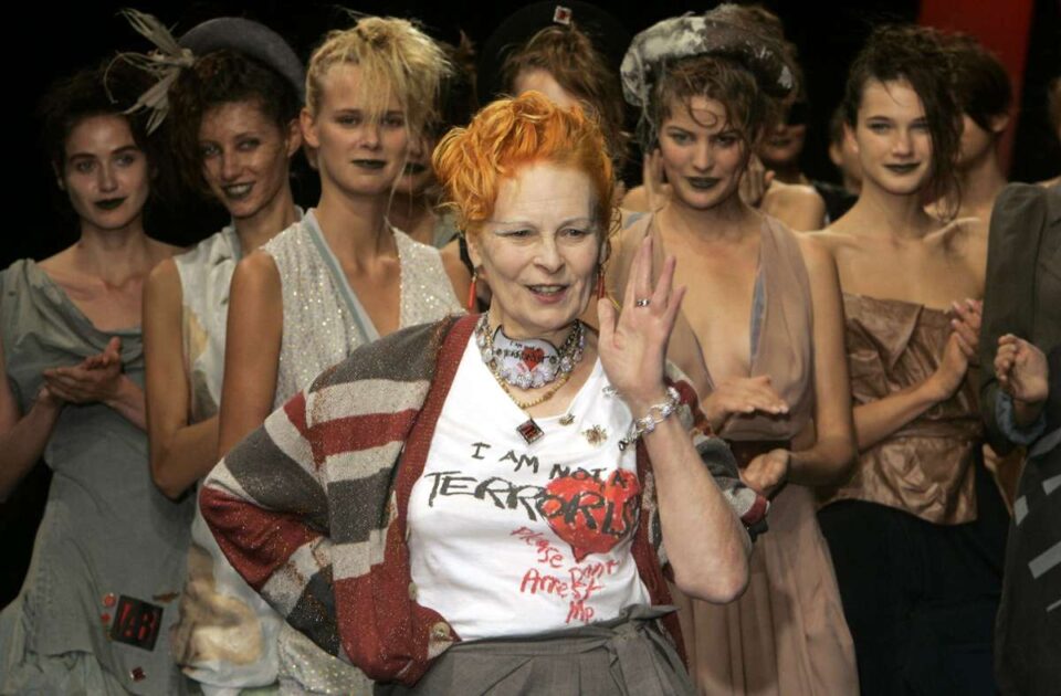 Vivienne Westwood, addio alla stilista punk e fuori dagli schemi