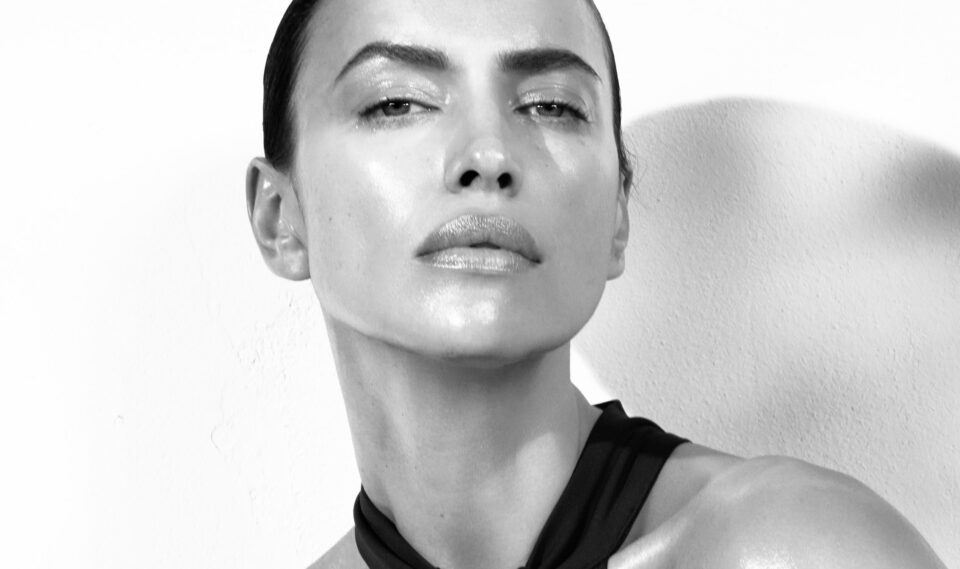 Zara, Irina Shayk volto della capsule A New Sensuality