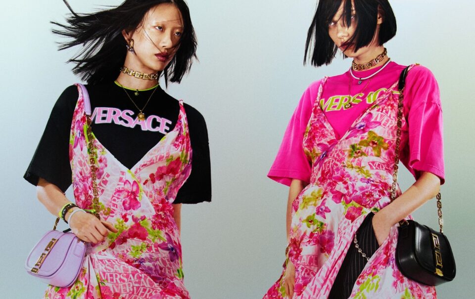 Versace, la campagna Resort 2023