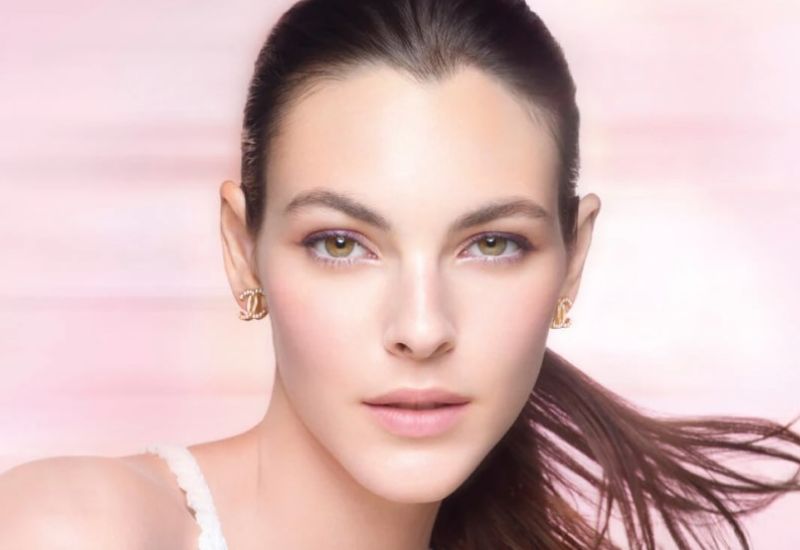 Chanel Beauty, la campagna SS23 con Vittoria Ceretti