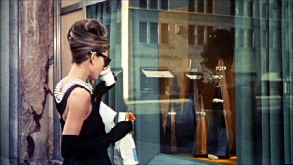 "Windows at Tiffany & Co", il libro di Assouline sulle iconiche vetrine della Fifth Avenue