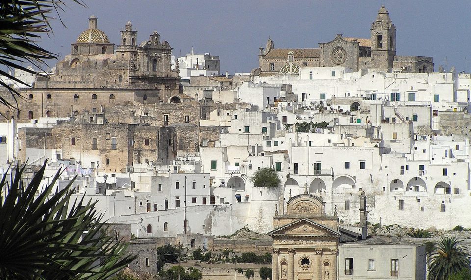 Dolce&Gabbana sfila in Puglia con l'Alta Sartoria