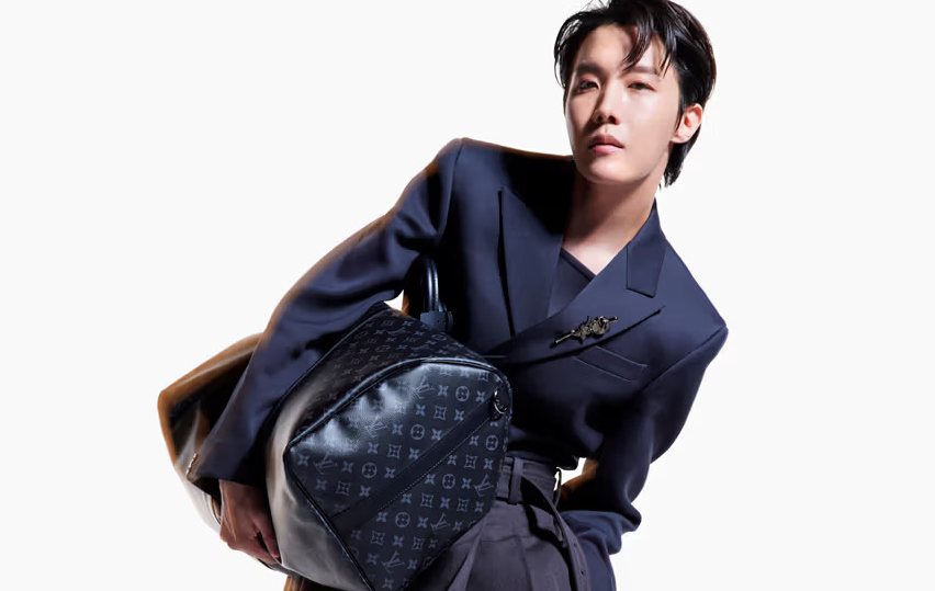 J-Hope dei BTS nella prima campagna per Vuitton