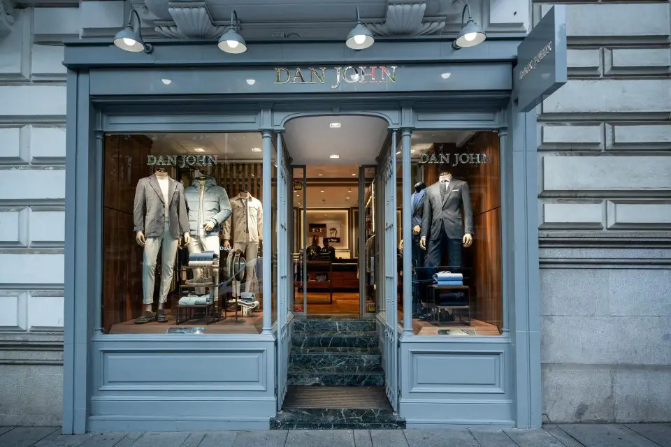 Dan John apre un nuovo store a Madrid