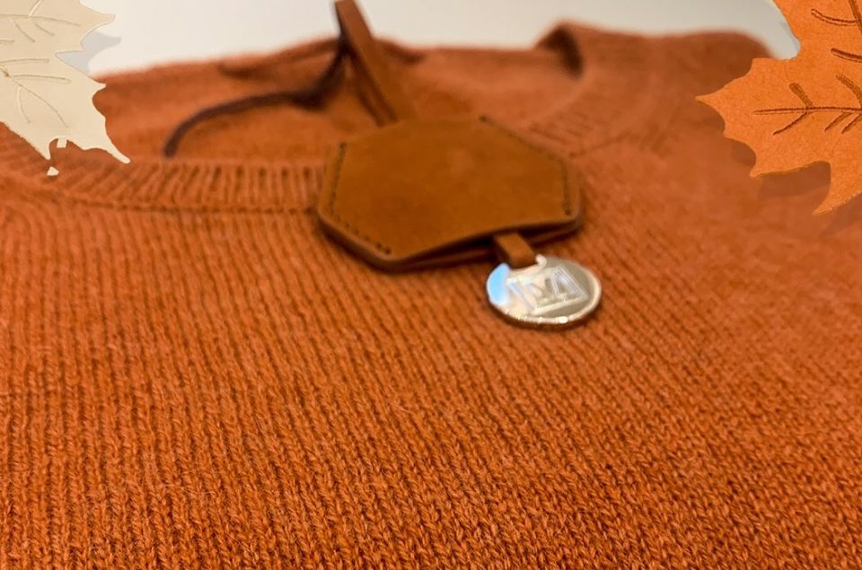 Ludovica Mascheroni, per l'autunno 2023 i look arancione zucca