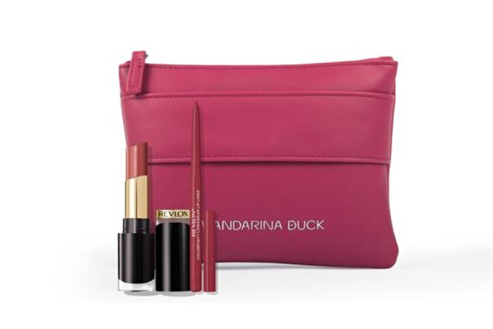 Natale 2023, le pochette beauty di Revlon con Mandarina Duck