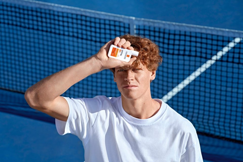 Jannik Sinner con La Roche-Posay per educare sulla fotoprotezione