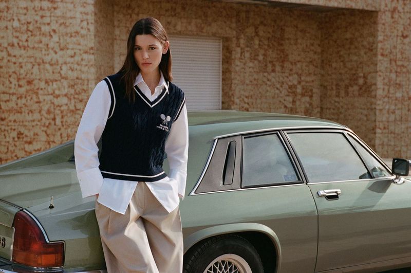 Mango Tennis Club 2024, la capsule in stile varsity