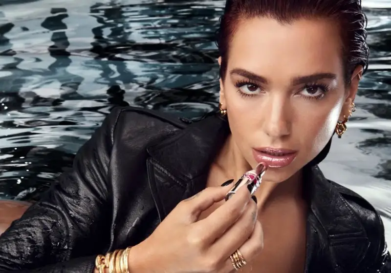 YSL Beauty, Dua Lipa è la nuova global ambassador per il make-up