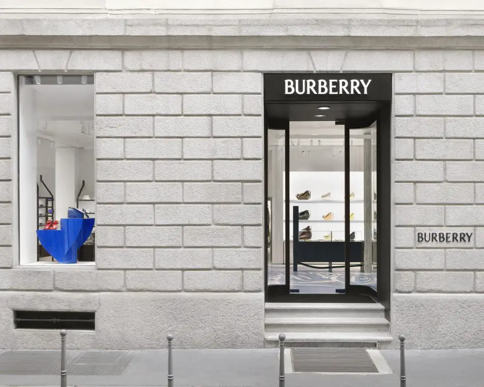 Burberry, la nuova boutique nel Quadrilatero a Milano